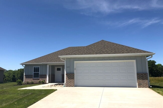 Interior Photo - Manor Homes