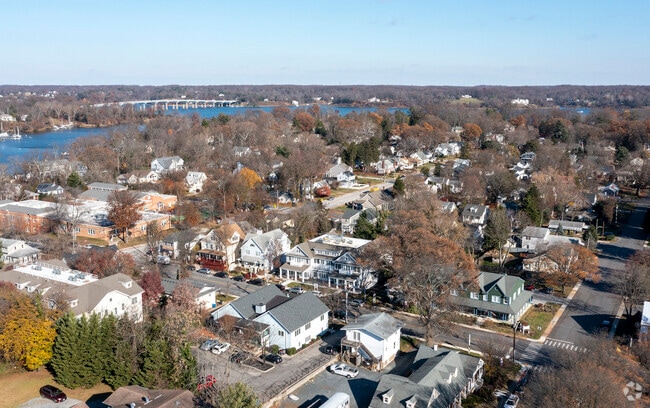 Aerial Photo - 106-108 Annapolis St