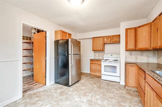 Foto del edificio - 415 Hillcrest Ave