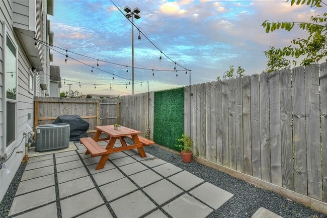 Foto del edificio - 1815 Napa Creek Ln