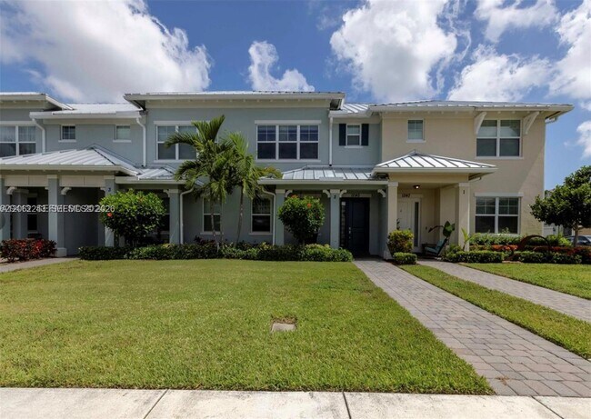 Building Photo - 1240 Eucalyptus Dr