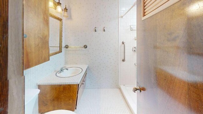 Foto del edificio - 704 N 6th St
