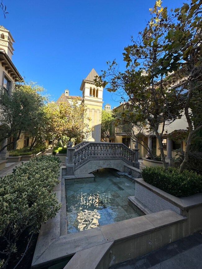 Foto del edificio - Luxury 3BD/4BA town home in Pasadena