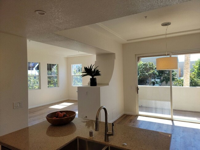 Building Photo - Liberty Station - Tri-Level 3bd/3.5bth Townhouse with Attached 2 Car Garage & Washer/Dryer!