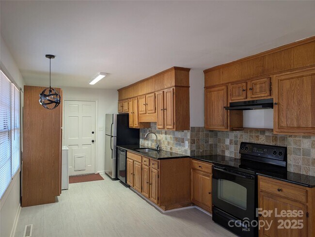 Foto del edificio - 20114 Washam St