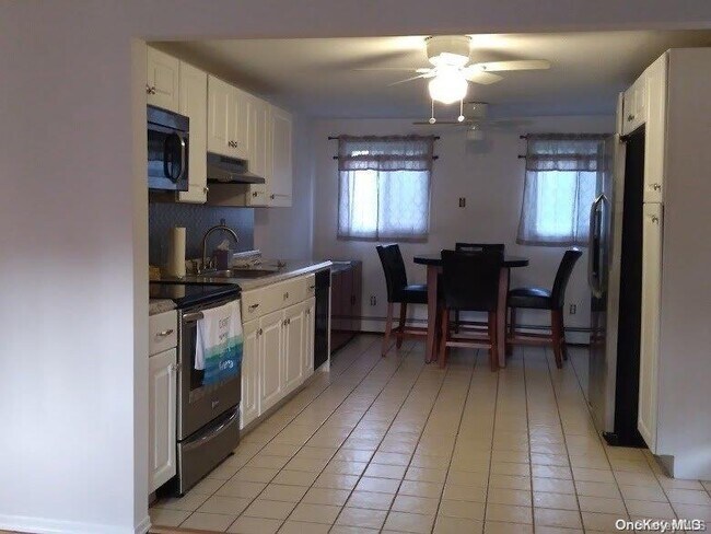 Foto del edificio - 95 Springville Rd