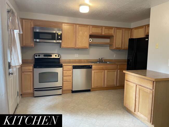 Kitchen - 1316 Mylark Ln