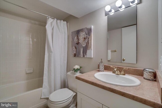 Foto del edificio - 629 20th St S