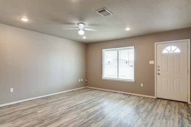 Foto del edificio - Charming 3 Bedroom Home