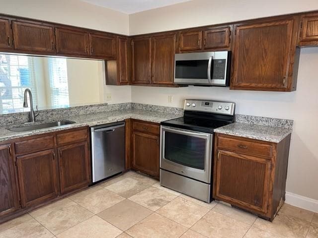 Building Photo - 1805 Wyster Dr