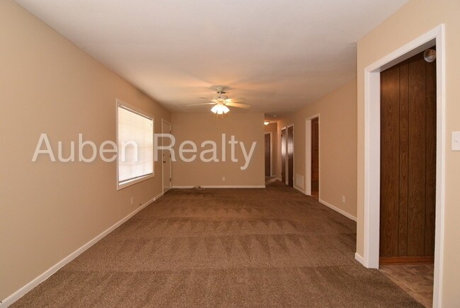 Building Photo - 3411 Covington Dr