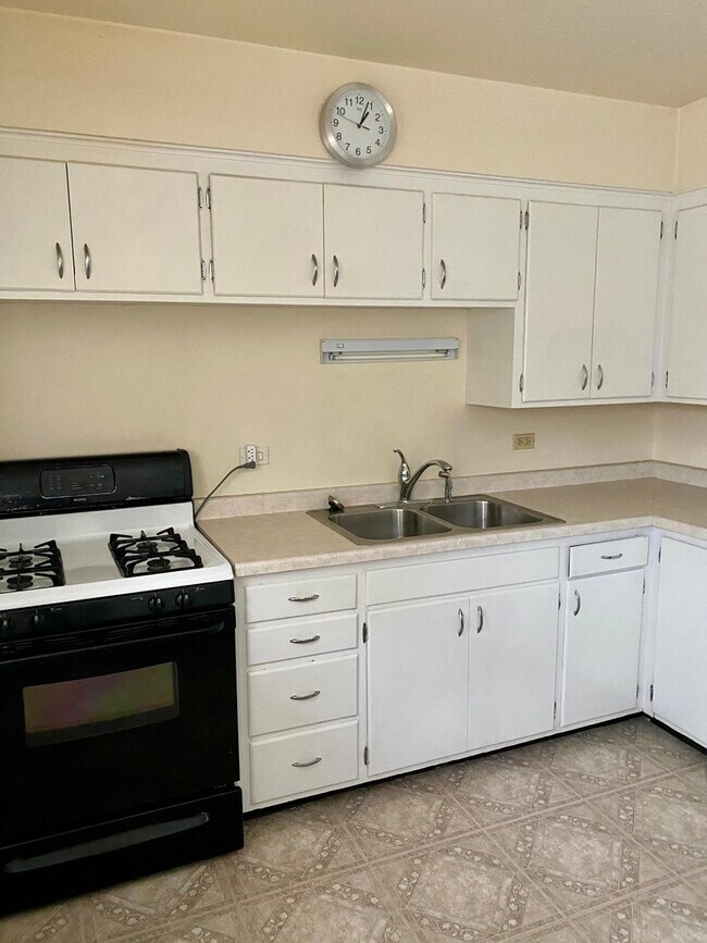 Foto del edificio - 427 Burlington Ave