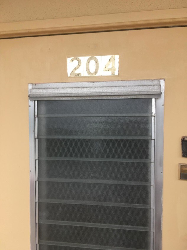 204 Wellington L West Palm Beach FL 33417 - 204  Wellington L   West Palm Beach FL 33417