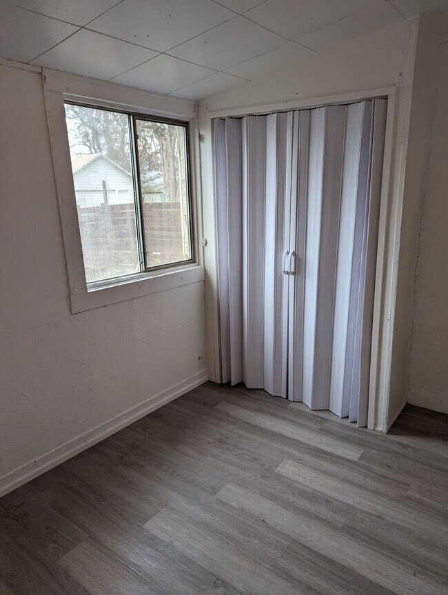 Building Photo - Charming 1 bedroom pet-friendly house