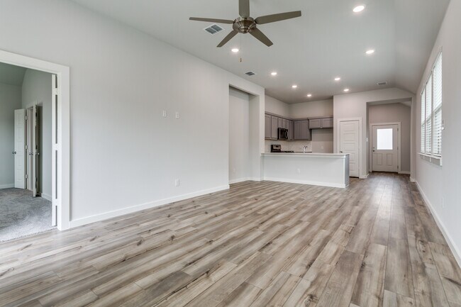 Building Photo - 218 Berkshire Dr
