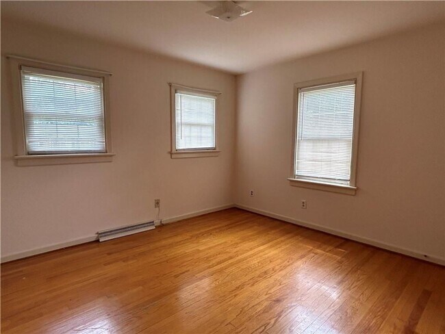 Building Photo - West End Ranch