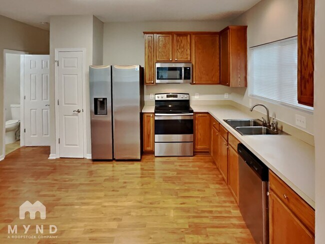 Building Photo - 3006 Canterbury Park Ct