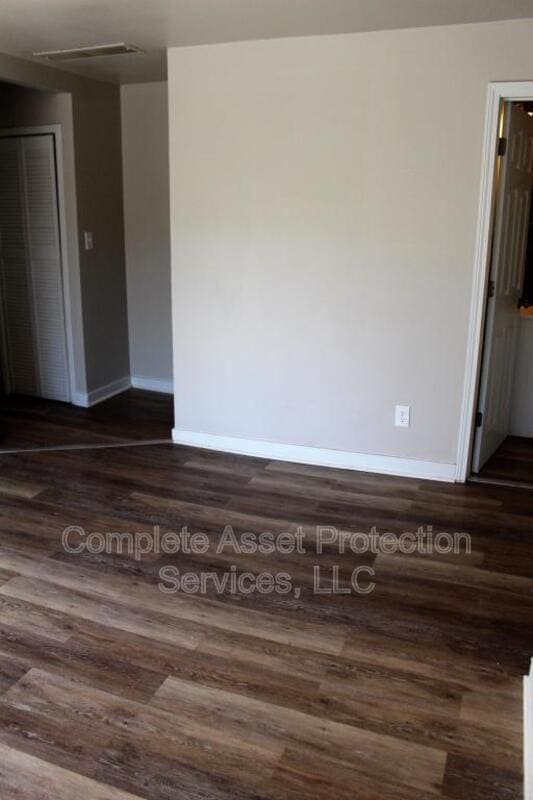 Building Photo - 230 E Washington Ave