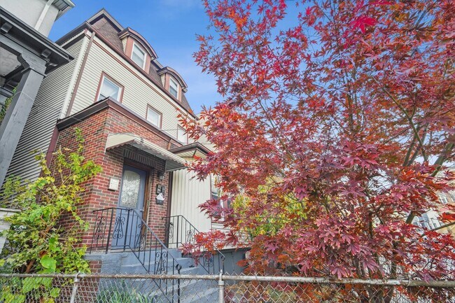 Building Photo - 225 Palisade Ave