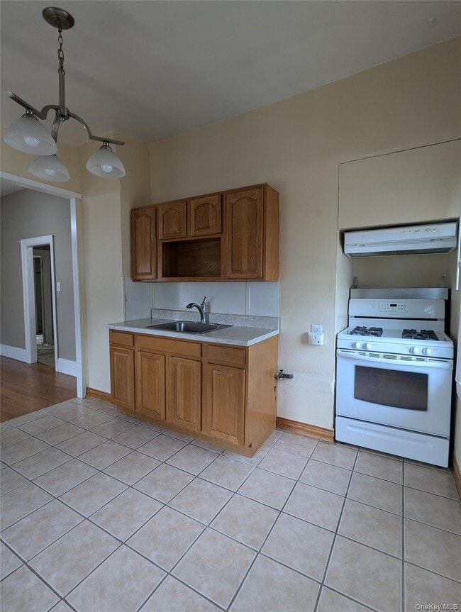 Building Photo - 2937 Davis St