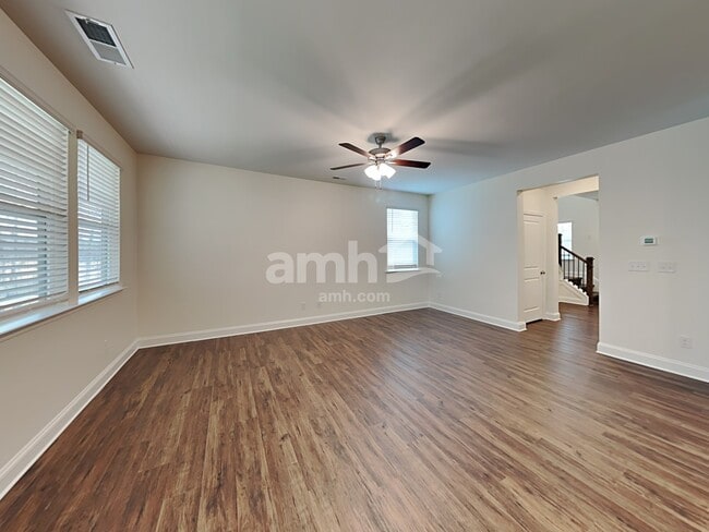 Foto del edificio - 7213 Garrett Court