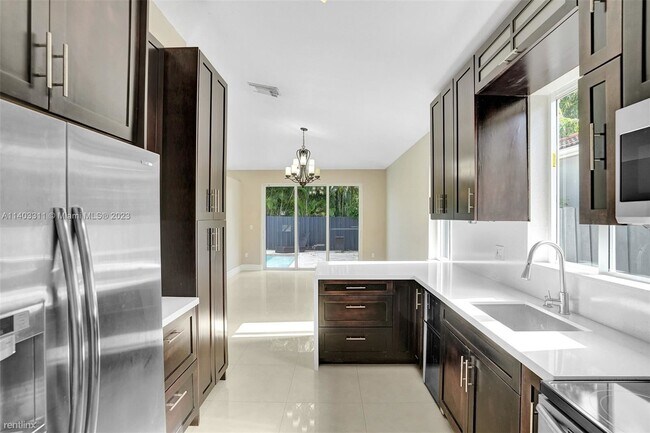 Building Photo - 4 br, 2 bath House - 8843 NW 167th St
