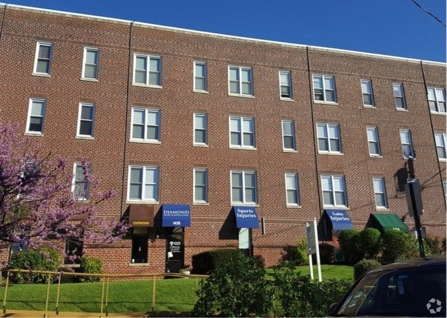 Building Photo - Delfe Apartments at Trolley Square