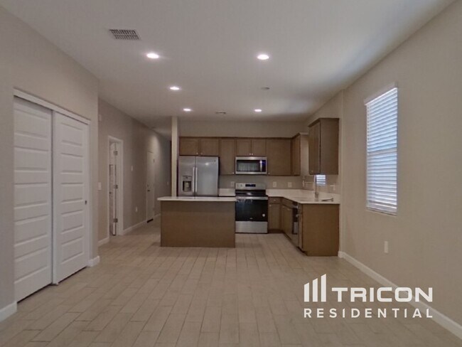 Building Photo - 36615 N Iberian Drive San Tan Valley AZ