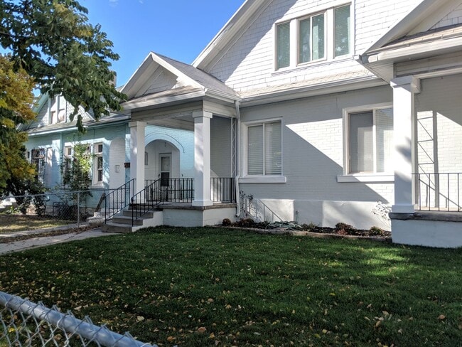 Photo - Beautiful Home! Perfect combo of old world charm with modern finishes & ammenities!