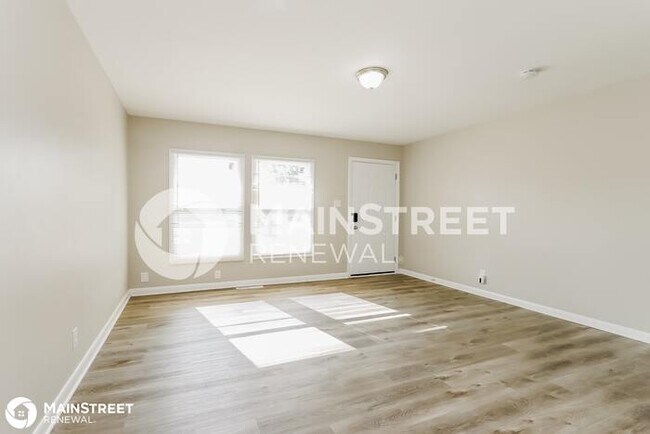 Building Photo - 3319 Palmer Ln, Louisville, KY 40218