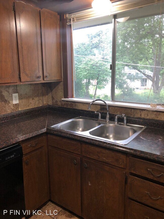 Building Photo - 3 br, 3 bath House - 11806  Smalley Ave