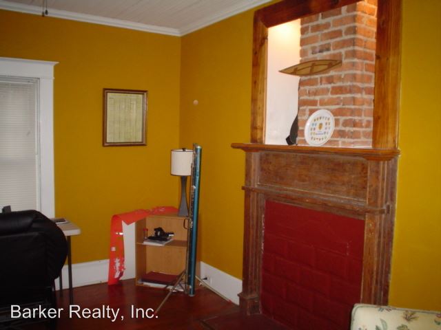 Foto del edificio - 105 E Whitaker Mill Rd