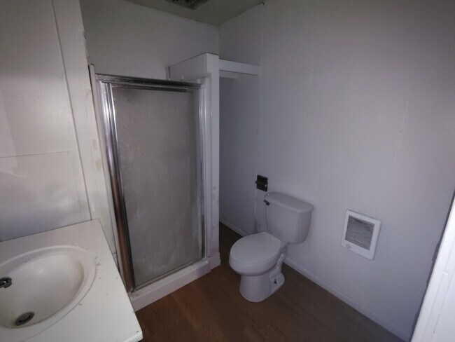 Foto del edificio - 317 1/2 N Harrison St