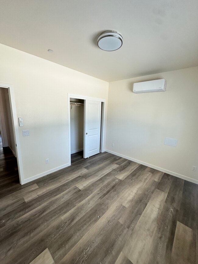Building Photo - 7653 Skyway