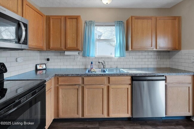 Building Photo - Beautiful Ranch in Indian Falls
