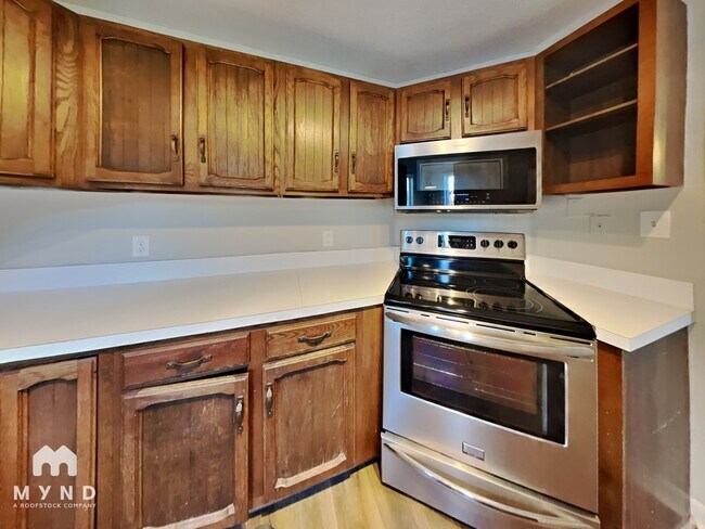 Foto del edificio - 137 Candlewick Dr