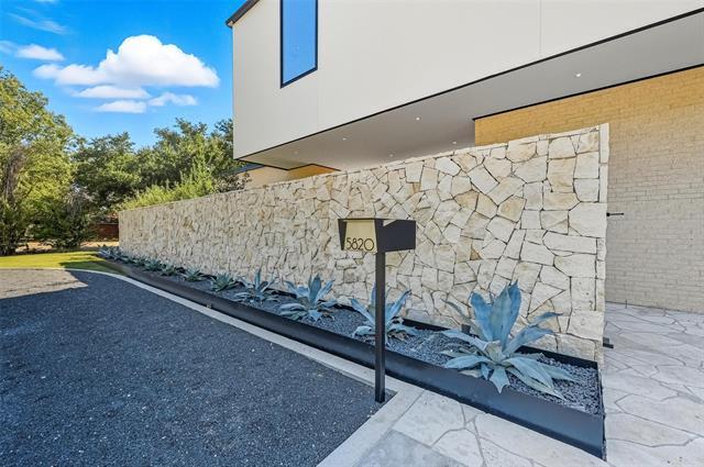 Foto del edificio - 5820 Northmoor Dr