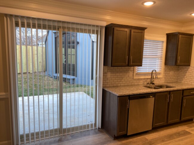 Foto del edificio - 9909 Harlech Ln
