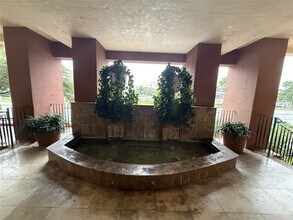 Building Photo - 1711 Old Spanish Trl