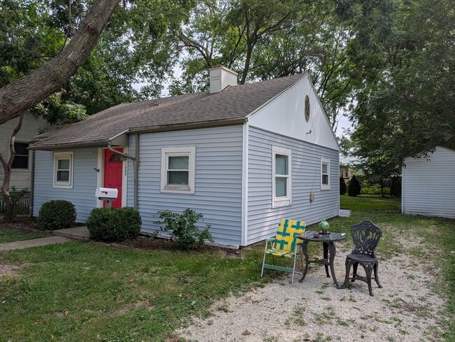 Photo - 1008 N Mckinley Ave (Champaign, IL) House