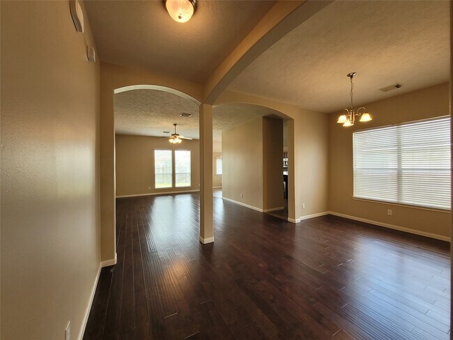 Building Photo - 11826 Fortune Park Dr