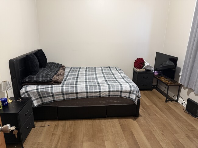 Foto del edificio - 1529 W 18th St