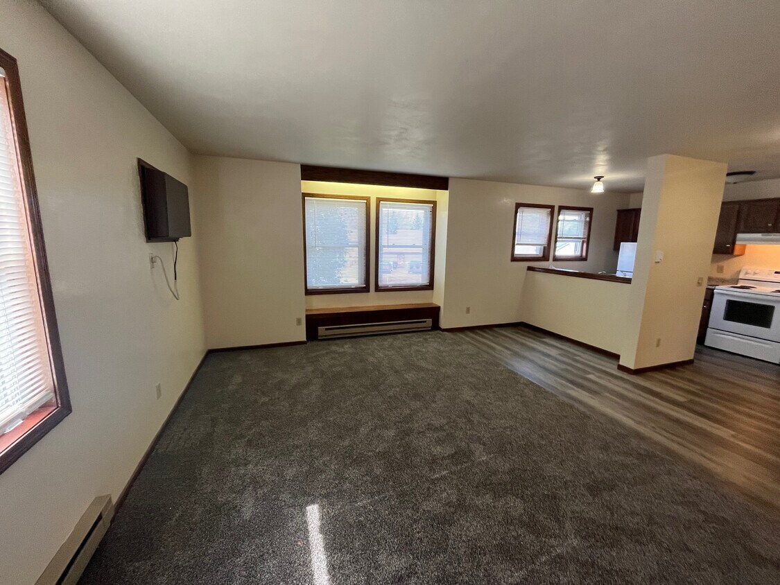 504 Seminole Way Unit D, Deforest, WI 53532 Apartments in Deforest