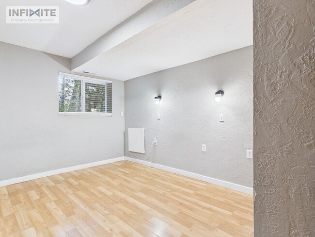 Building Photo - Quiet & Secluded 2 Bedroom Retreat in Big Sky