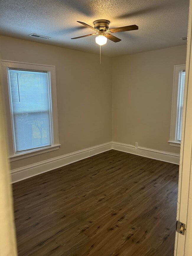 Foto del edificio - 511 N Penn Ave