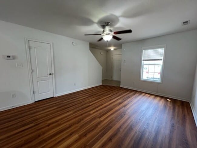 Building Photo - Townhome in desirable Carolina Plantations