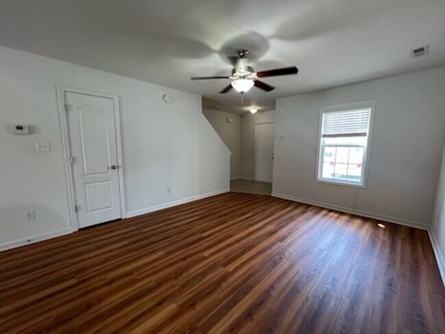 Foto del edificio - Townhome in desirable Carolina Plantations
