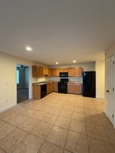 Building Photo - 9 Jenna Ln