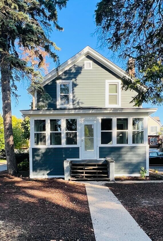 Primary Photo - 1118 Curtiss St
