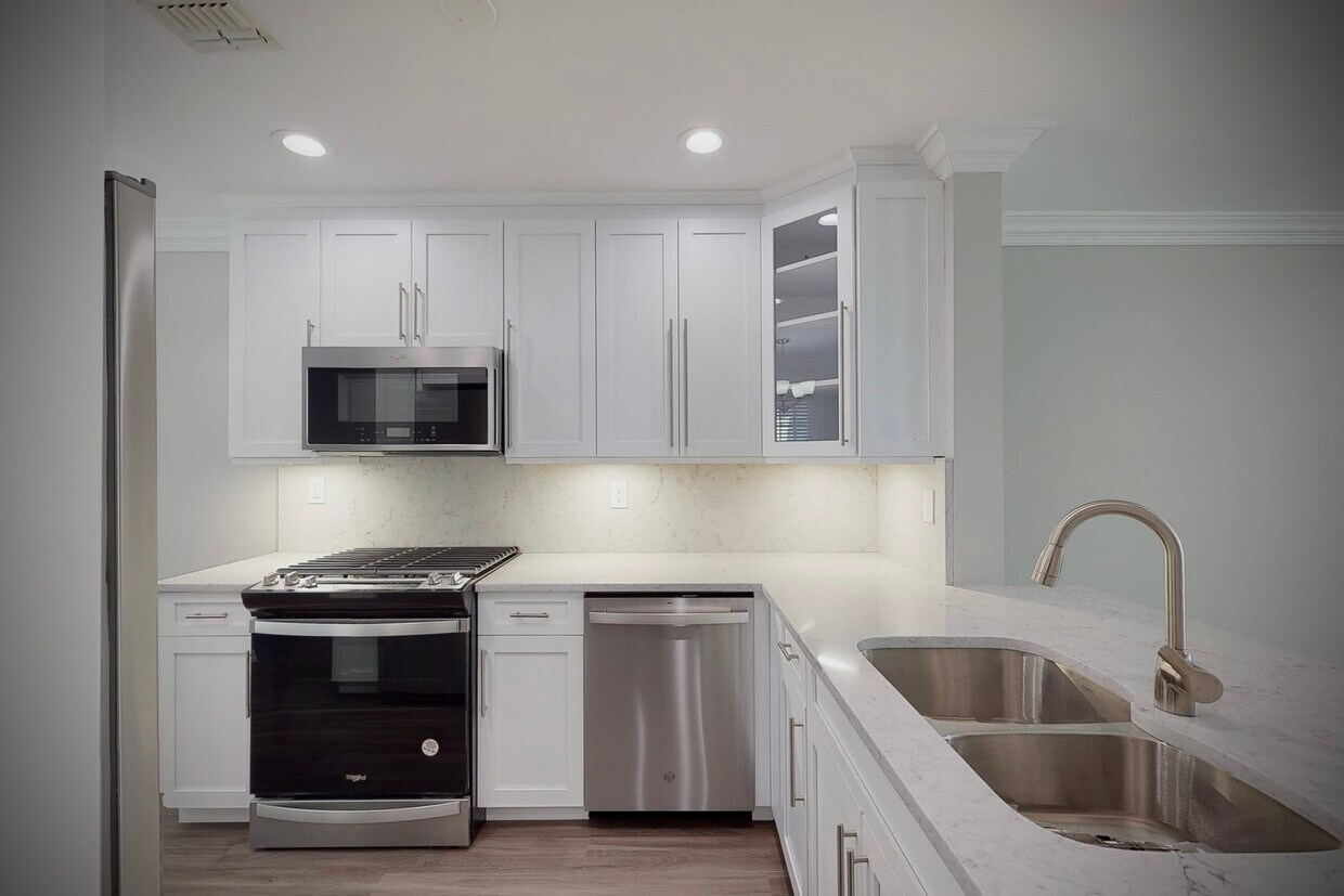 Fairfield Townhouses At Bohemia 100 Saddle Cove Rd Bohemia, NY